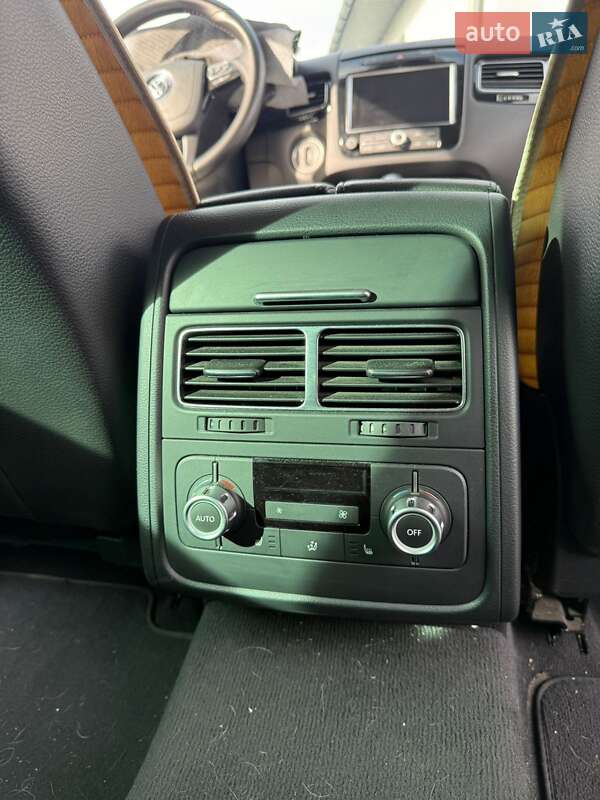 Позашляховик / Кросовер Volkswagen Touareg 2014 в Хмельницькому фото 13 Позашляховик / Кросовер Volkswagen Touareg 2014 в Хмельницькому