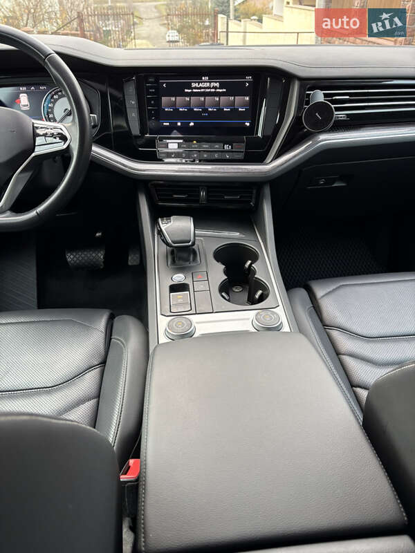 Внедорожник / Кроссовер Volkswagen Touareg 2023 в Тернополе