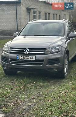 Позашляховик / Кросовер Volkswagen Touareg 2011 в Буську
