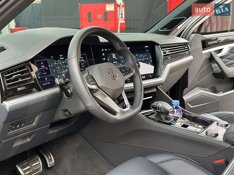Внедорожник / Кроссовер Volkswagen Touareg 2024 в Днепре