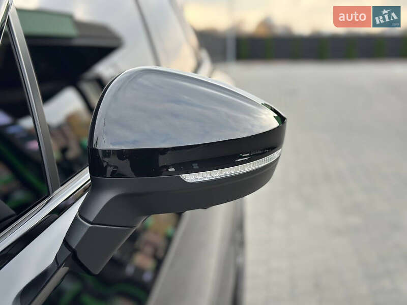 Внедорожник / Кроссовер Volkswagen Touareg 2024 в Днепре