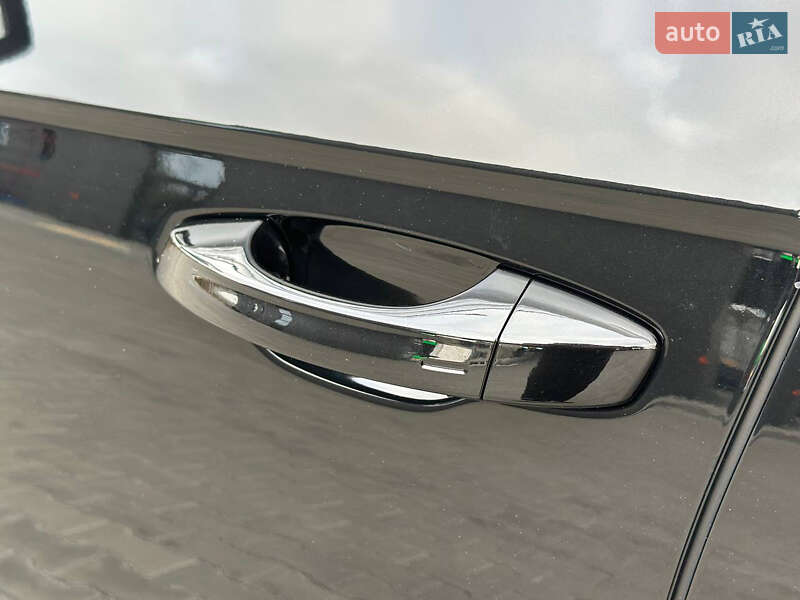 Внедорожник / Кроссовер Volkswagen Touareg 2024 в Днепре