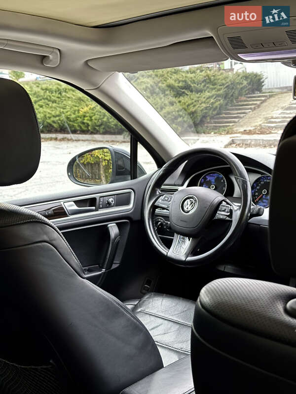 Внедорожник / Кроссовер Volkswagen Touareg 2015 в Умани фото 22 Внедорожник / Кроссовер Volkswagen Touareg 2015 в Умани