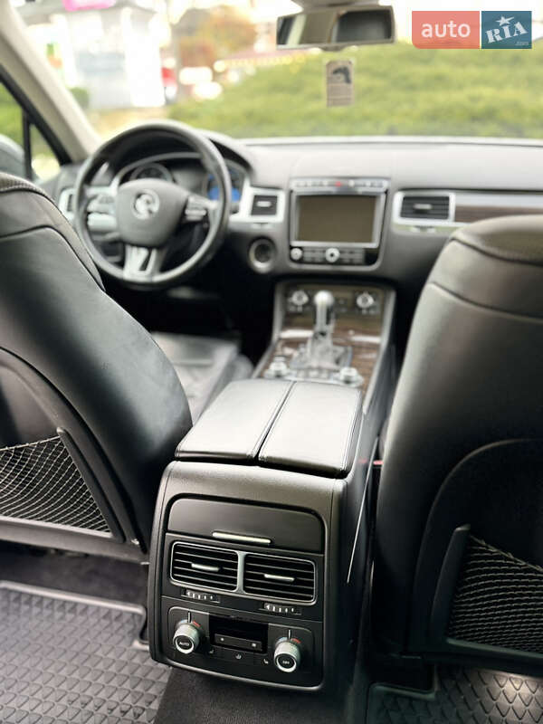 Внедорожник / Кроссовер Volkswagen Touareg 2015 в Умани фото 23 Внедорожник / Кроссовер Volkswagen Touareg 2015 в Умани