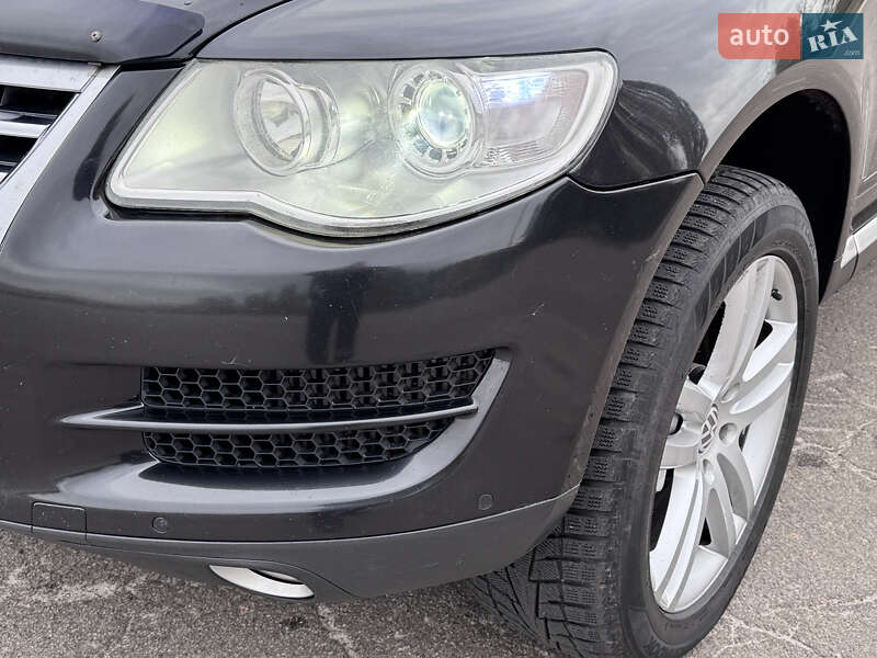 Внедорожник / Кроссовер Volkswagen Touareg 2007 в Киеве