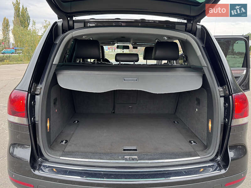 Внедорожник / Кроссовер Volkswagen Touareg 2007 в Киеве