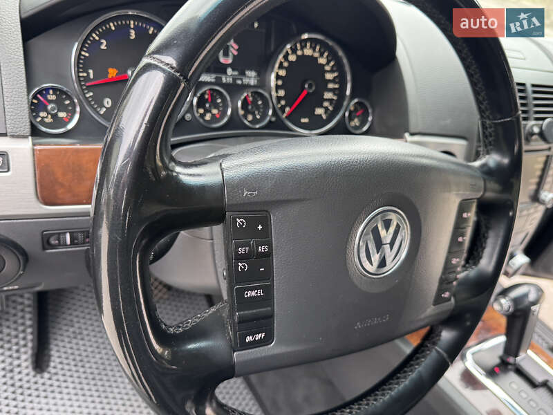 Внедорожник / Кроссовер Volkswagen Touareg 2007 в Киеве