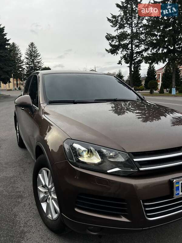 Внедорожник / Кроссовер Volkswagen Touareg 2010 в Калиновке
