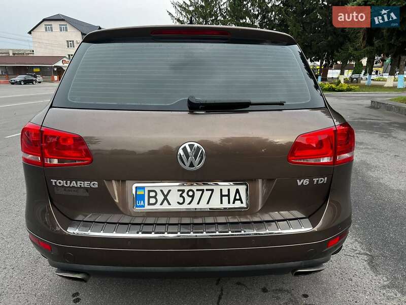 Внедорожник / Кроссовер Volkswagen Touareg 2010 в Калиновке