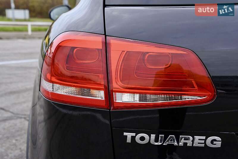 Позашляховик / Кросовер Volkswagen Touareg 2011 в Львові