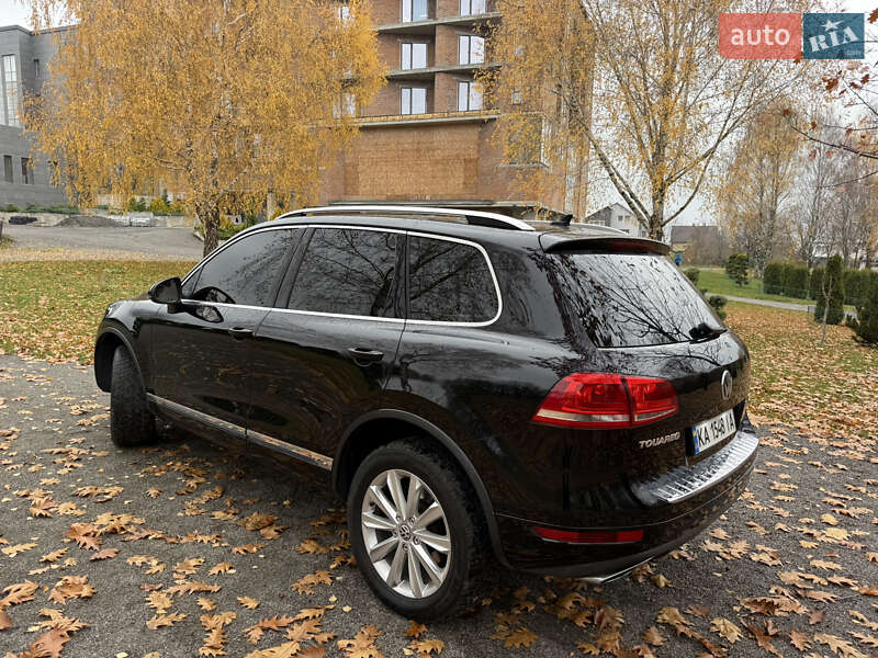 Внедорожник / Кроссовер Volkswagen Touareg 2011 в Хмельницком