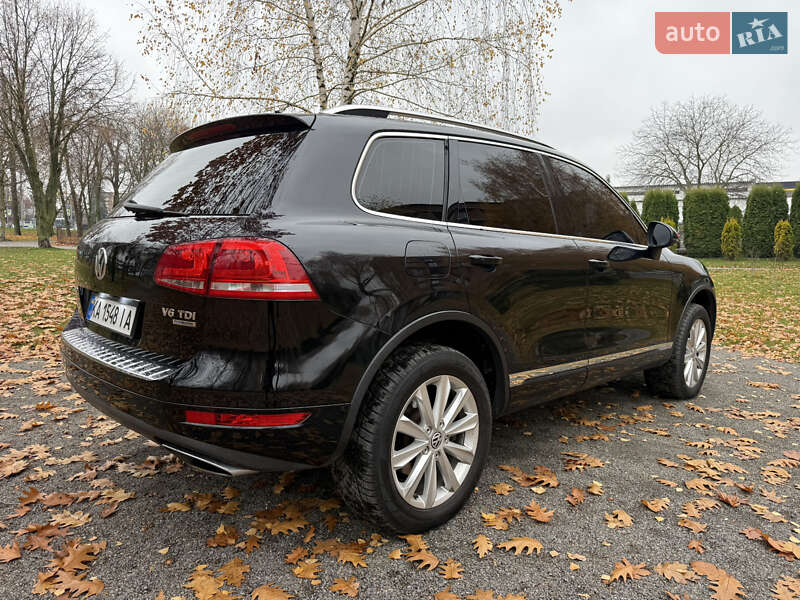 Внедорожник / Кроссовер Volkswagen Touareg 2011 в Хмельницком