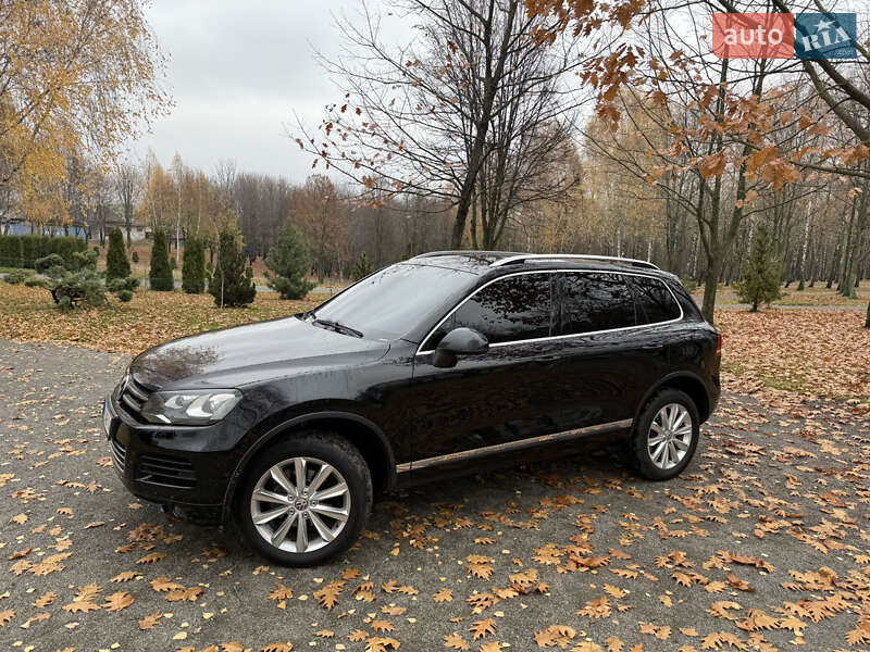Внедорожник / Кроссовер Volkswagen Touareg 2011 в Хмельницком