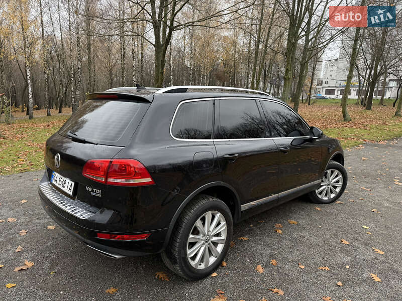 Внедорожник / Кроссовер Volkswagen Touareg 2011 в Хмельницком