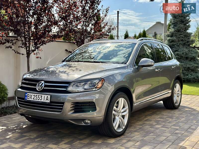 Внедорожник / Кроссовер Volkswagen Touareg 2014 в Виннице