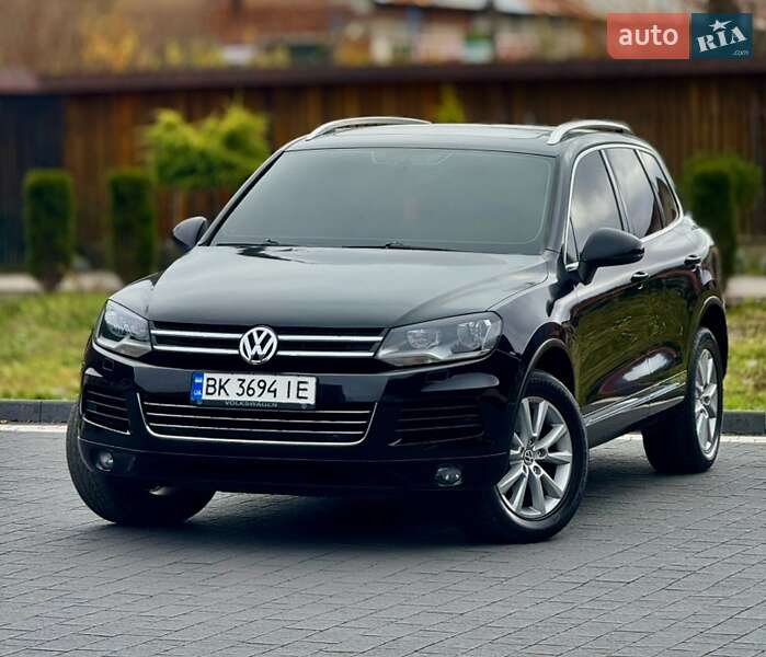 Внедорожник / Кроссовер Volkswagen Touareg 2012 в Межгорье