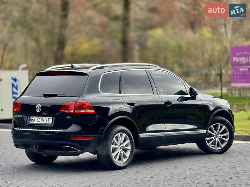 Внедорожник / Кроссовер Volkswagen Touareg 2012 в Межгорье