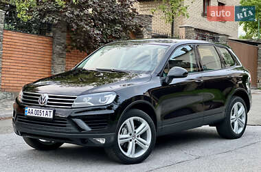 Внедорожник / Кроссовер Volkswagen Touareg 2015 в Киеве