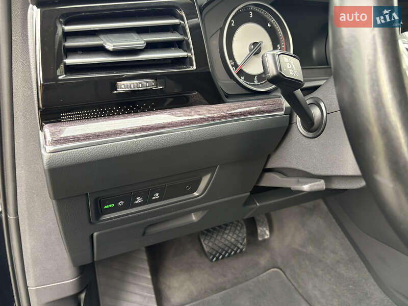 Внедорожник / Кроссовер Volkswagen Touareg 2021 в Луцке
