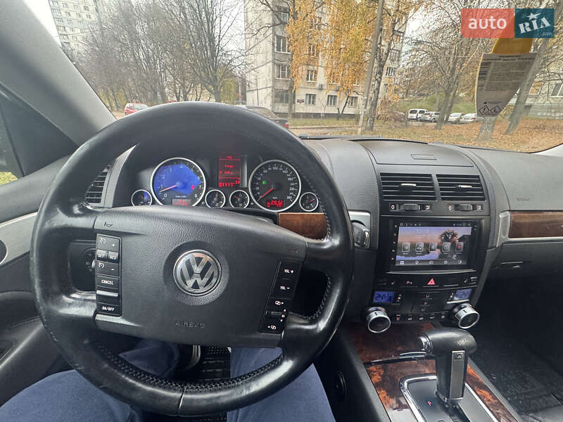 Внедорожник / Кроссовер Volkswagen Touareg 2007 в Харькове