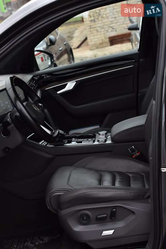 Внедорожник / Кроссовер Volkswagen Touareg 2020 в Кривом Роге