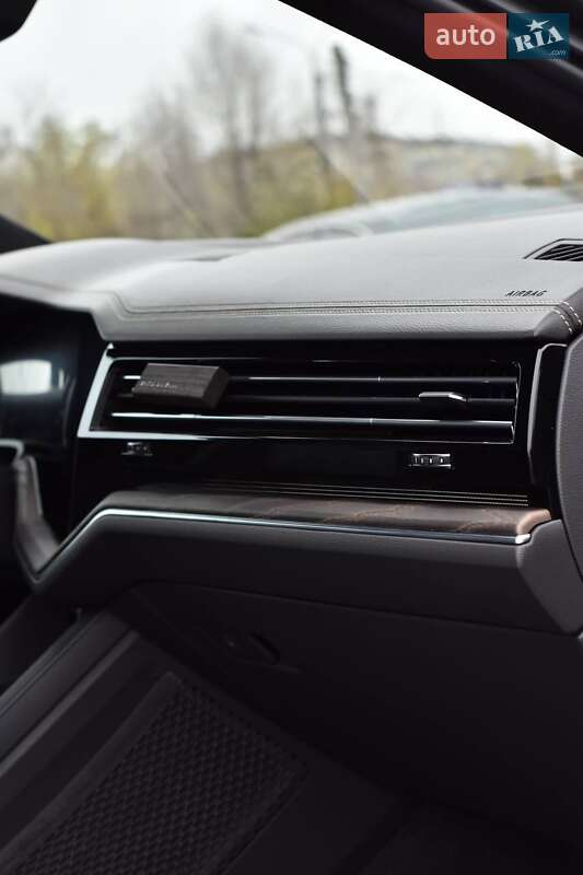 Внедорожник / Кроссовер Volkswagen Touareg 2020 в Кривом Роге