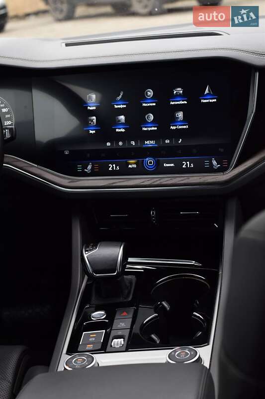 Внедорожник / Кроссовер Volkswagen Touareg 2020 в Кривом Роге