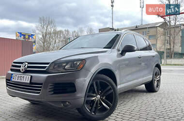 Позашляховик / Кросовер Volkswagen Touareg 2013 в Надвірній