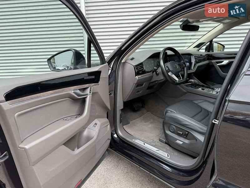 Внедорожник / Кроссовер Volkswagen Touareg 2021 в Ровно