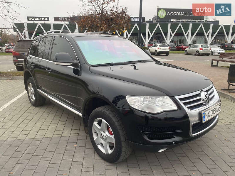 Позашляховик / Кросовер Volkswagen Touareg 2007 в Хмельницькому