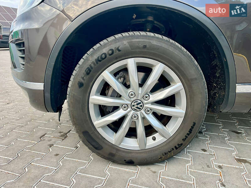 Внедорожник / Кроссовер Volkswagen Touareg 2015 в Владимире фото 13 Внедорожник / Кроссовер Volkswagen Touareg 2015 в Владимире