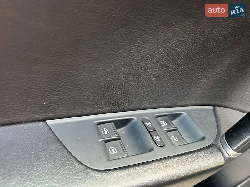 Внедорожник / Кроссовер Volkswagen Touareg 2015 в Владимире фото 38 Внедорожник / Кроссовер Volkswagen Touareg 2015 в Владимире