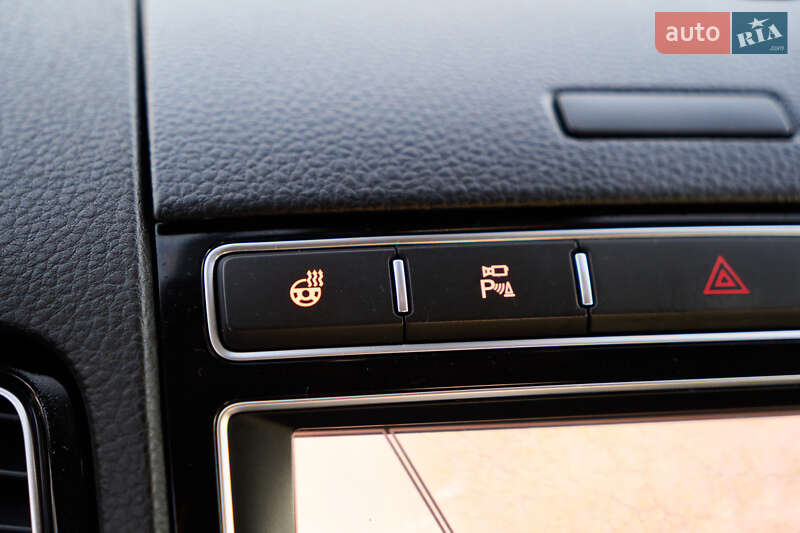 Внедорожник / Кроссовер Volkswagen Touareg 2017 в Бердичеве