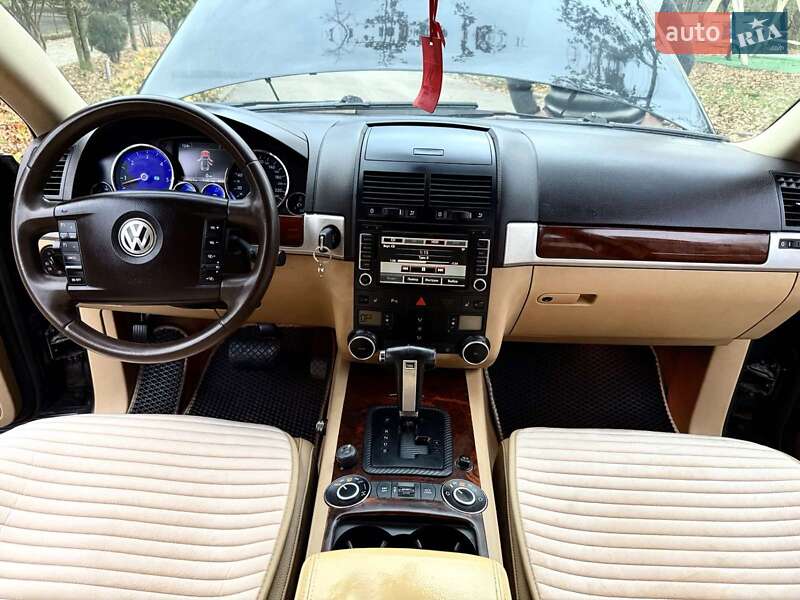 Позашляховик / Кросовер Volkswagen Touareg 2009 в Солотвині