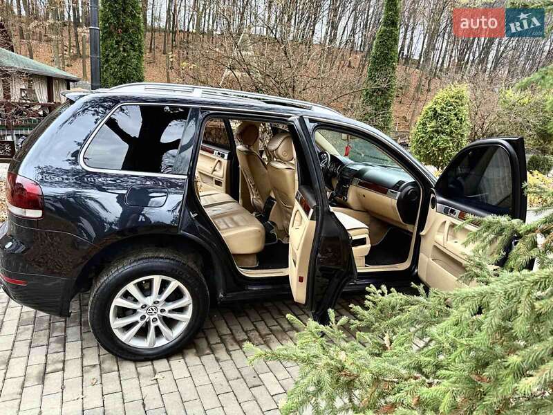 Позашляховик / Кросовер Volkswagen Touareg 2009 в Солотвині