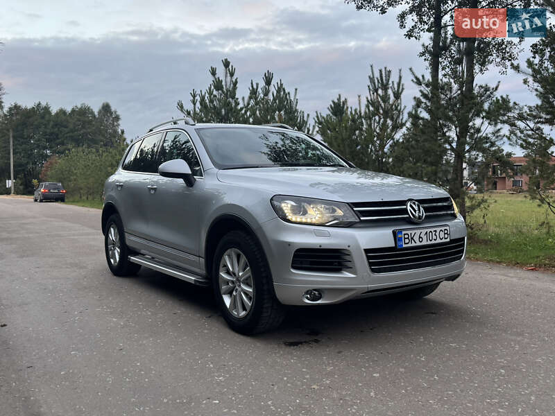 Внедорожник / Кроссовер Volkswagen Touareg 2010 в Яворове