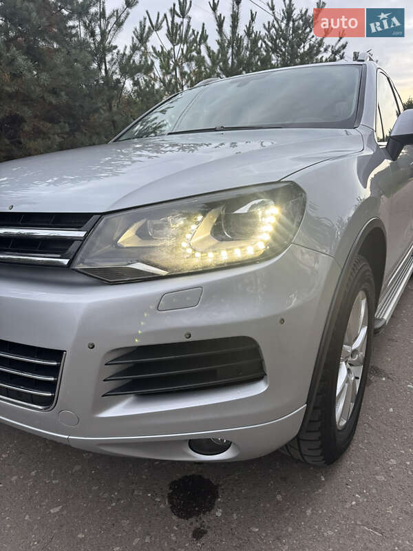 Внедорожник / Кроссовер Volkswagen Touareg 2010 в Яворове