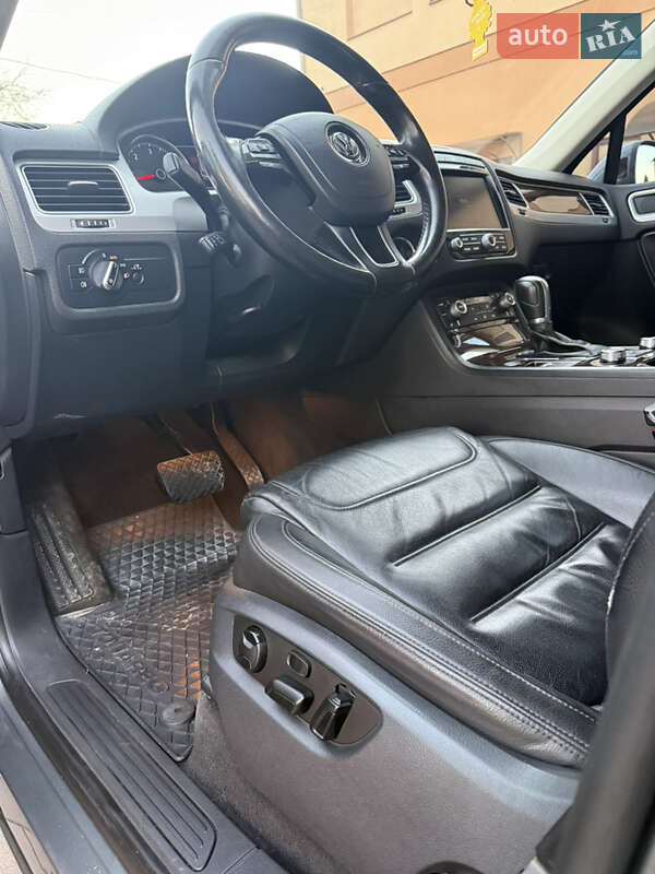 Позашляховик / Кросовер Volkswagen Touareg 2017 в Береговому фото 39 Позашляховик / Кросовер Volkswagen Touareg 2017 в Береговому