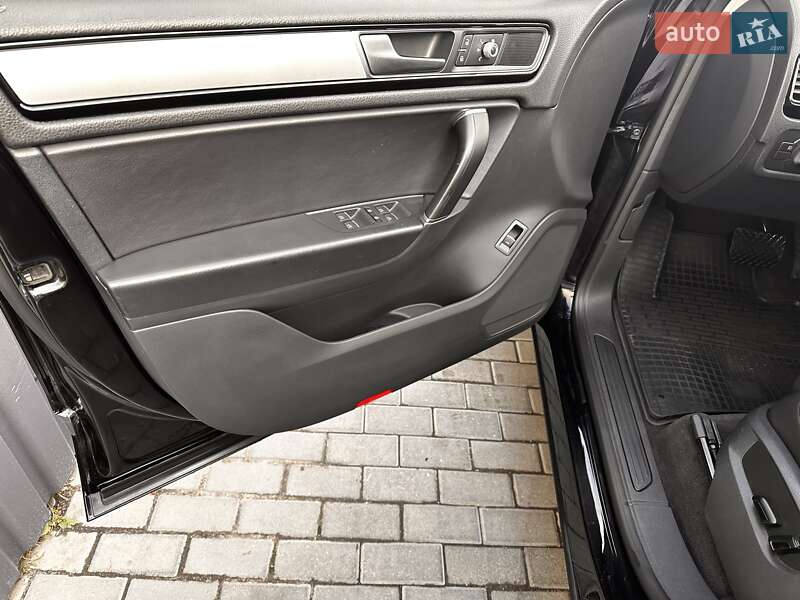 Внедорожник / Кроссовер Volkswagen Touareg 2015 в Харькове фото 20 Внедорожник / Кроссовер Volkswagen Touareg 2015 в Харькове