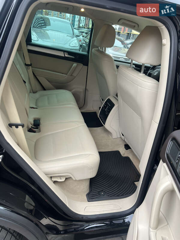 Внедорожник / Кроссовер Volkswagen Touareg 2013 в Житомире фото 9 Внедорожник / Кроссовер Volkswagen Touareg 2013 в Житомире