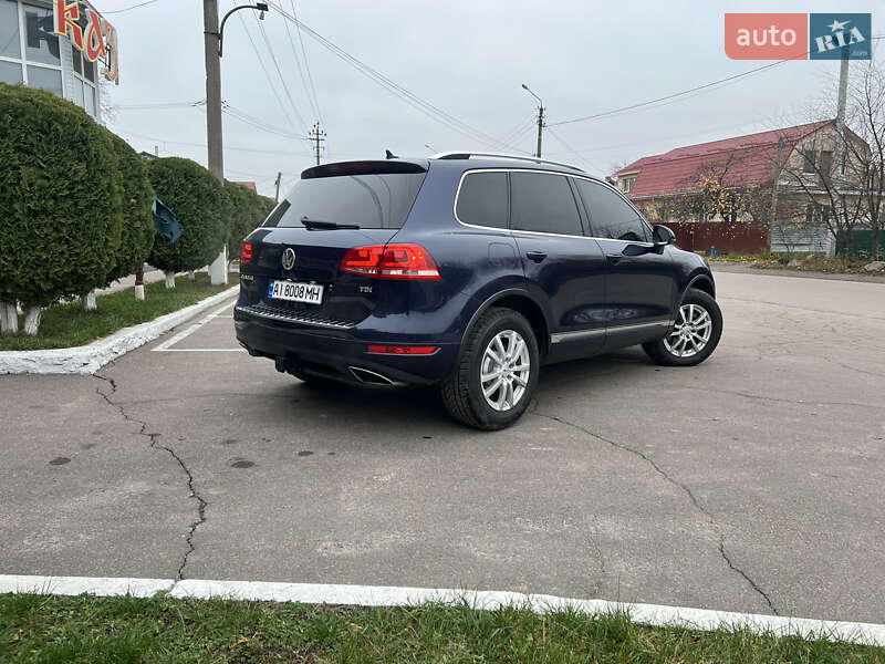 Внедорожник / Кроссовер Volkswagen Touareg 2012 в Белой Церкви