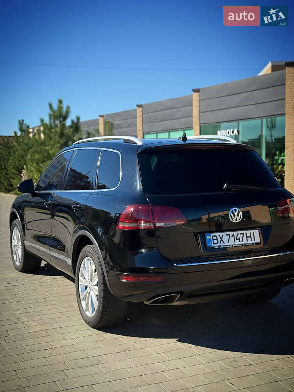 Позашляховик / Кросовер Volkswagen Touareg 2013 в Хмельницькому