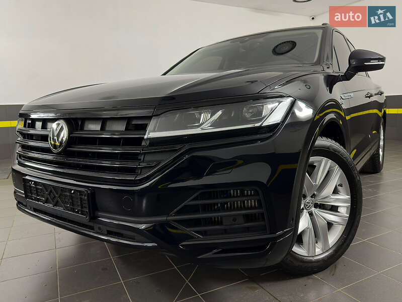 Позашляховик / Кросовер Volkswagen Touareg 2019 в Козятині