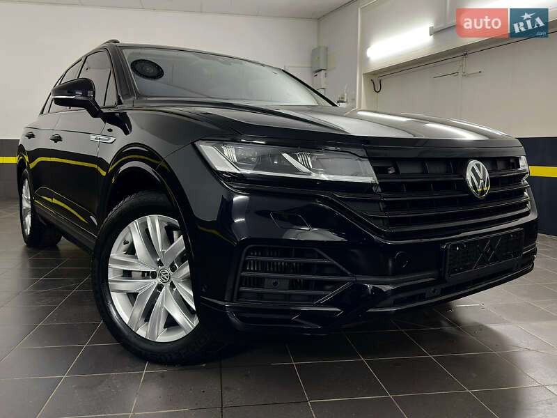 Позашляховик / Кросовер Volkswagen Touareg 2019 в Козятині