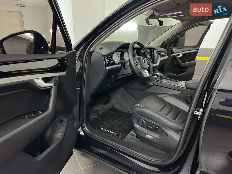 Позашляховик / Кросовер Volkswagen Touareg 2019 в Козятині
