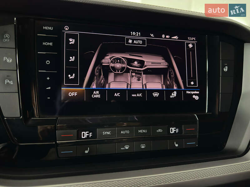 Позашляховик / Кросовер Volkswagen Touareg 2019 в Козятині