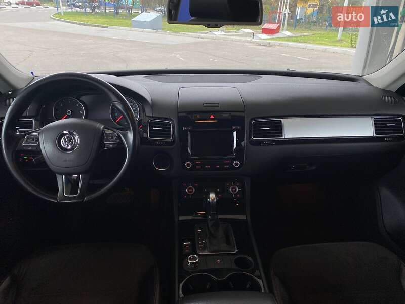 Позашляховик / Кросовер Volkswagen Touareg 2012 в Миколаєві