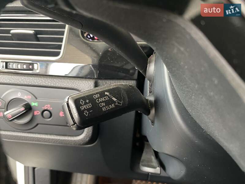 Позашляховик / Кросовер Volkswagen Touareg 2012 в Миколаєві