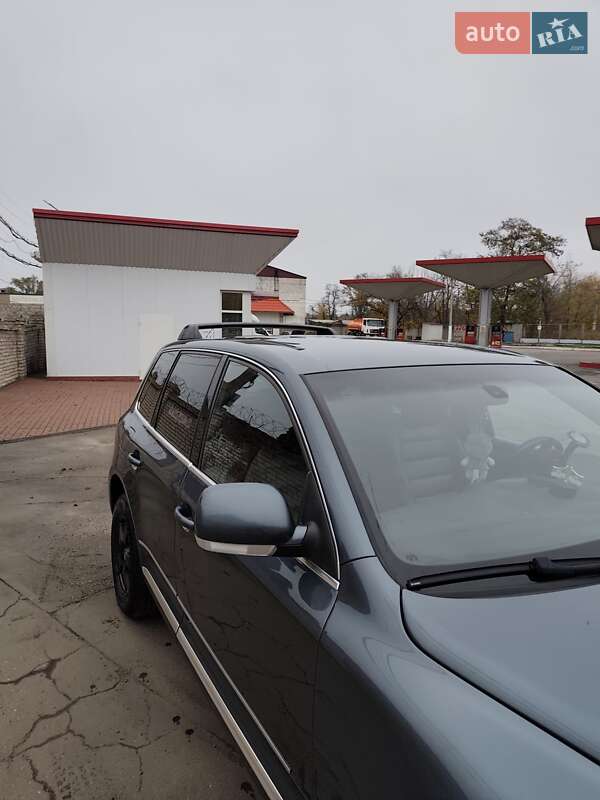 Позашляховик / Кросовер Volkswagen Touareg 2006 в Краматорську