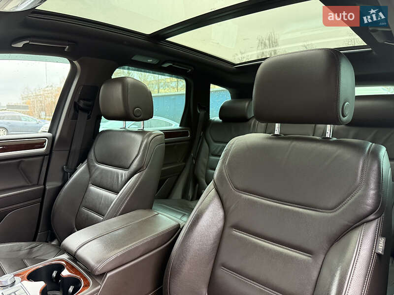 Позашляховик / Кросовер Volkswagen Touareg 2016 в Білій Церкві